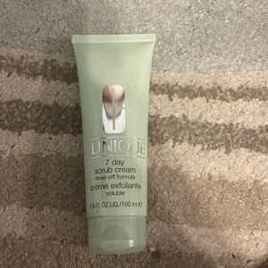 Clinique 7 day scrub cream